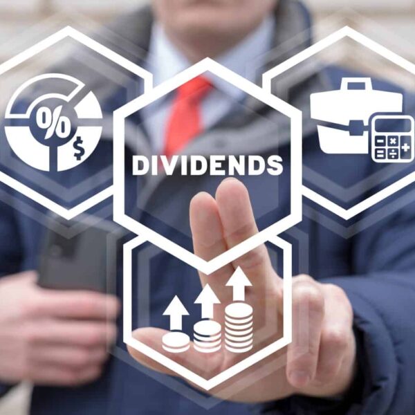 15.9% Yield: Top 4 Mega Dividend Stocks