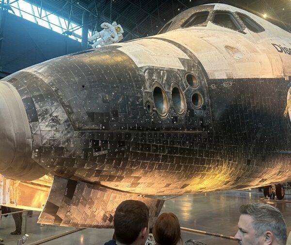 Opinion: Give Space Center Houston a Starship instead of the Discovery