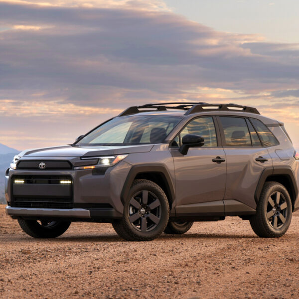 Edmunds SUV comparison: New Toyota RAV4 vs Honda CR-V